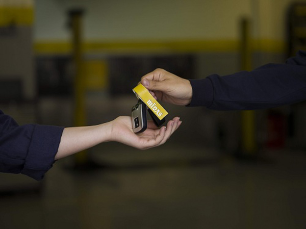 La franquicia Midas presenta su nuevo servicio de recogida y entrega express del vehículo