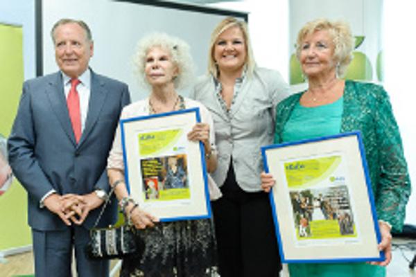 La duquesa de Alba recibe un emotivo homenaje de la franquicia Vitalia antes de su boda