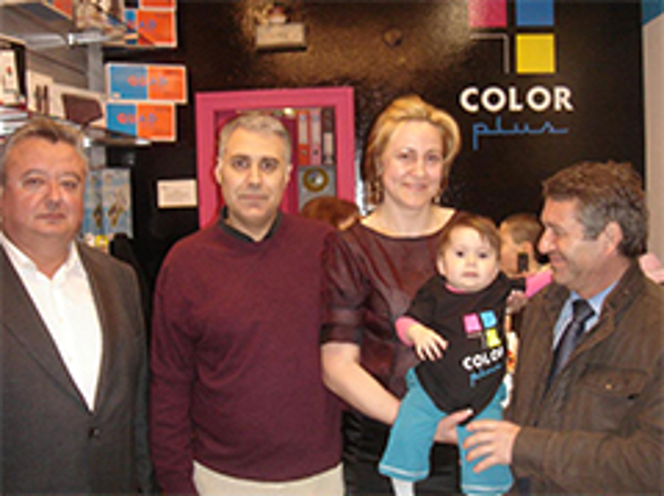 Color Plus inaugura una franquicia en Ponferrada