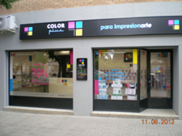 Color Plus suma una franquicia en Huesca