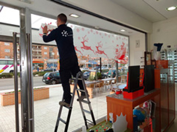 La franquicia Puzzle Rojo lanza el Proyecto Comercio